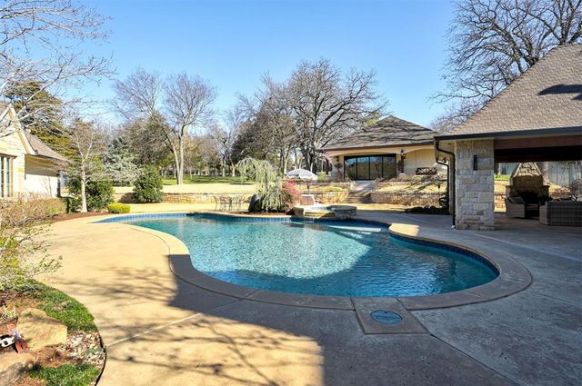 2204 Catalina Drive, Edmond, OK 73013