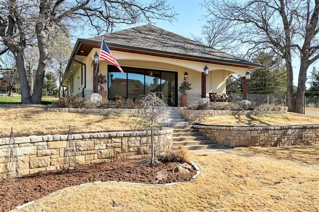 2204 Catalina Drive, Edmond, OK 73013