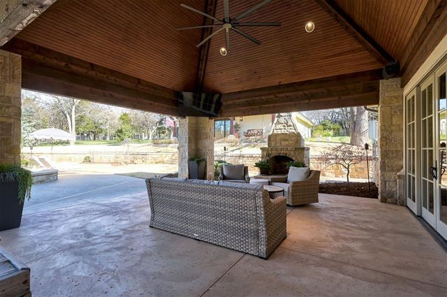 2204 Catalina Drive, Edmond, OK 73013