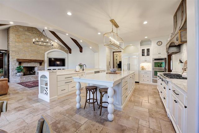 2204 Catalina Drive, Edmond, OK 73013