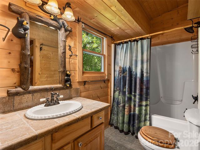 413 Green Hills Road, Mill Spring, NC 28756