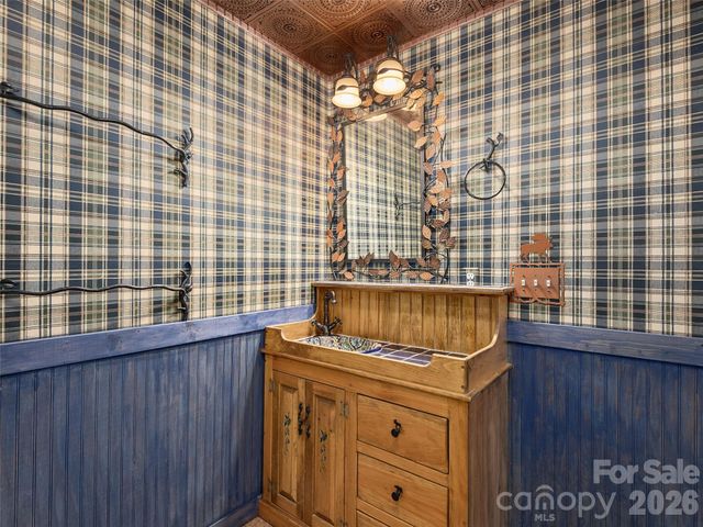 413 Green Hills Road, Mill Spring, NC 28756