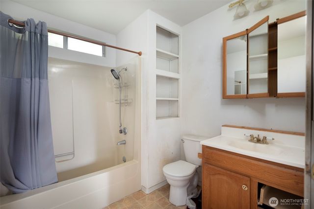 994 Diane Avenue, Oak Harbor, WA 98277