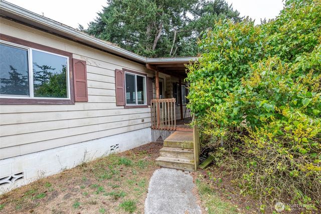 994 Diane Avenue, Oak Harbor, WA 98277