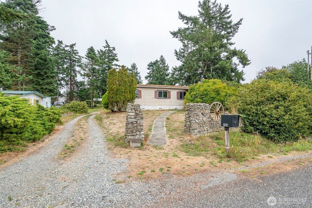 994 Diane Avenue, Oak Harbor, WA 98277