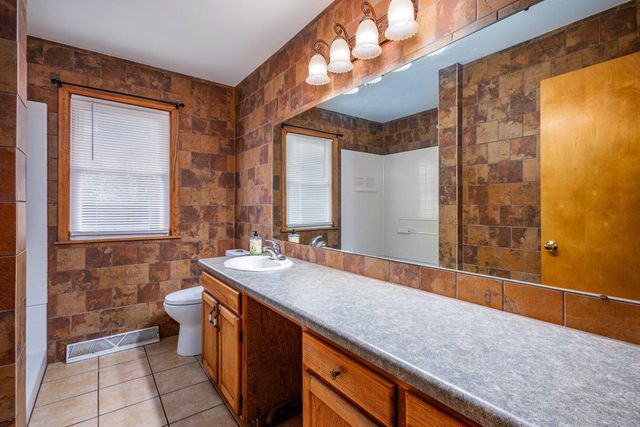 1666 240th AVENUE, Kansasville, WI 53139