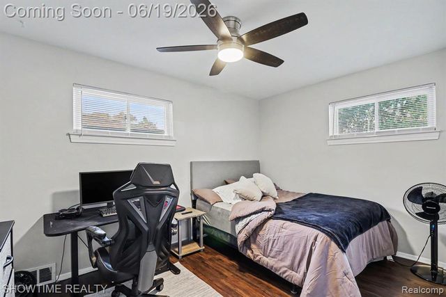 1955 Catalpa Drive, Berkley, MI 48072