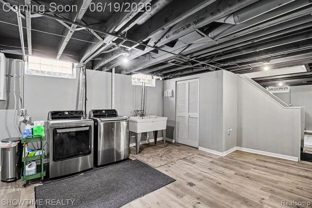 1955 Catalpa Drive, Berkley, MI 48072