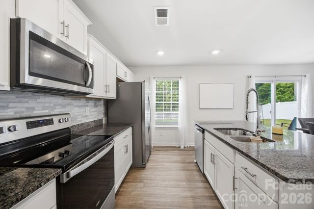 2307 Meadow Stream Drive, Sherrills Ford, NC 28673