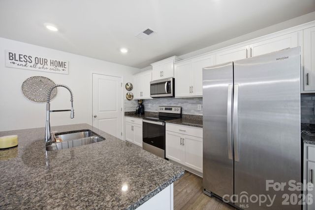 2307 Meadow Stream Drive, Sherrills Ford, NC 28673