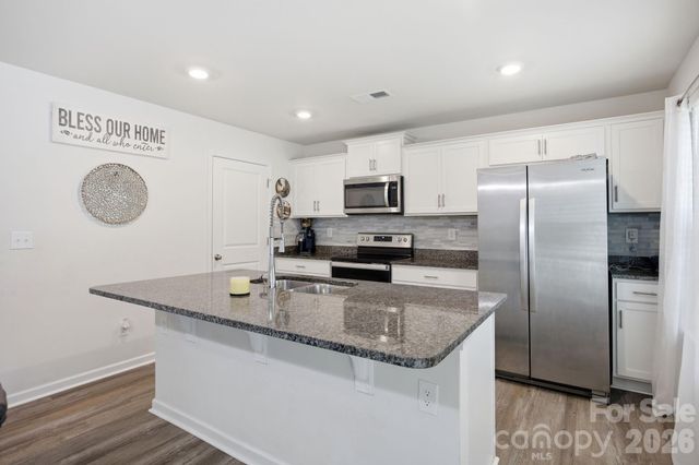 2307 Meadow Stream Drive, Sherrills Ford, NC 28673