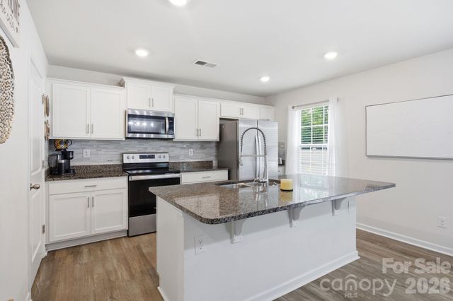 2307 Meadow Stream Drive, Sherrills Ford, NC 28673