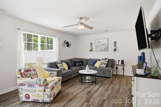 2307 Meadow Stream Drive, Sherrills Ford, NC 28673