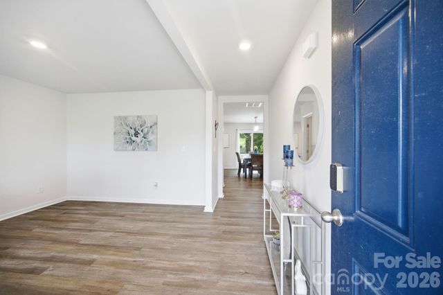 2307 Meadow Stream Drive, Sherrills Ford, NC 28673