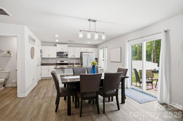 2307 Meadow Stream Drive, Sherrills Ford, NC 28673