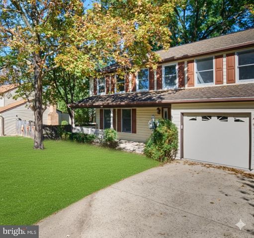 13032 MONTEREY ESTATES DR, Herndon, VA 20171