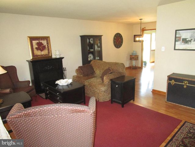 7 MARY HILL RD, Spring Mount, PA 19478