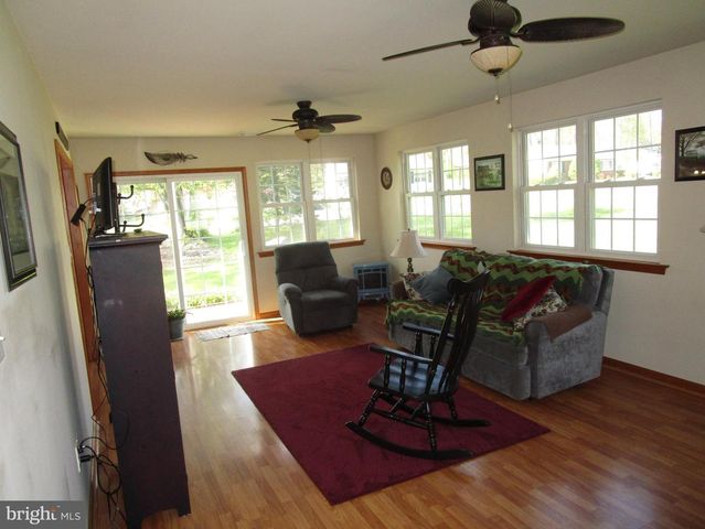 7 MARY HILL RD, Spring Mount, PA 19478