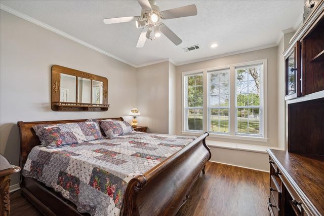 428 Briar Creek Lane, Sealy, TX 77474
