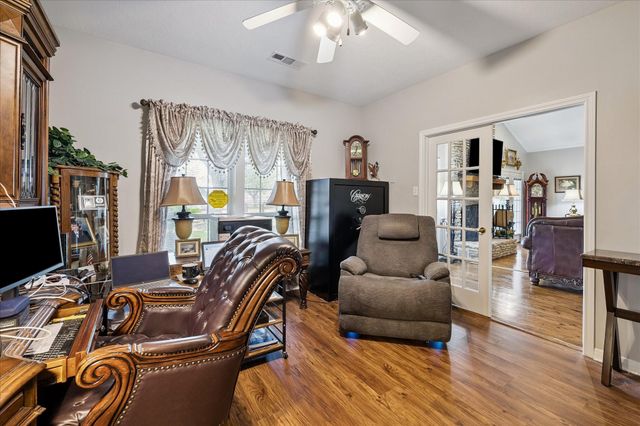 428 Briar Creek Lane, Sealy, TX 77474
