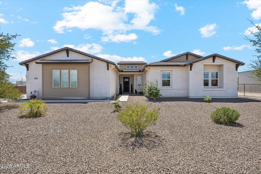 1647 E LOBO Street, San Tan Valley, AZ 85140 — exterior
