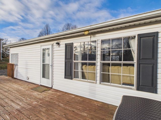 66 Indian Trail TRL, Henry, VA 24102