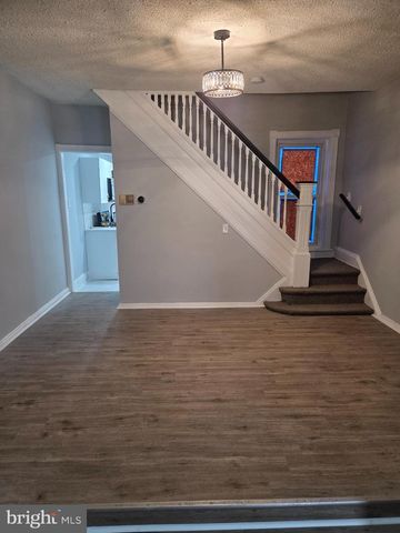 19 CUYLER AVE, Trenton, NJ 08609