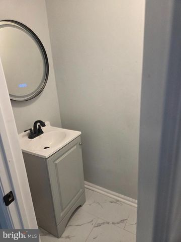 19 CUYLER AVE, Trenton, NJ 08609