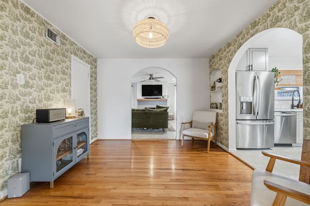 114 E Ireland Drive, Irving, TX 75062
