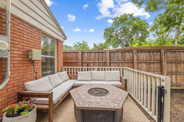 114 E Ireland Drive, Irving, TX 75062
