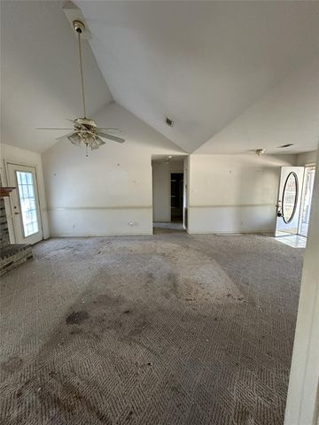 5323 Magnolia Trail, Navasota, TX 77868