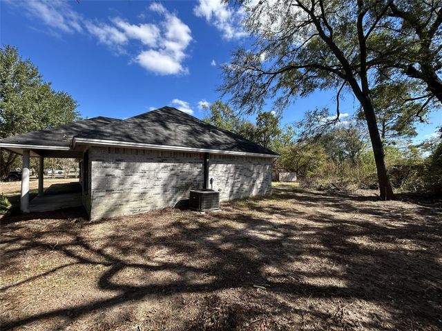 5323 Magnolia Trail, Navasota, TX 77868