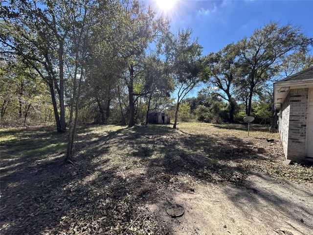 5323 Magnolia Trail, Navasota, TX 77868