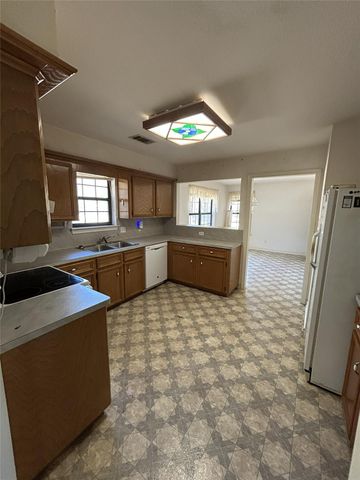 5323 Magnolia Trail, Navasota, TX 77868