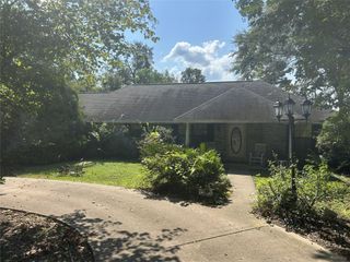 5323 Magnolia Trail, Navasota, TX 77868