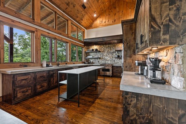 351 Black Dog Trail, Morganton, GA 30560