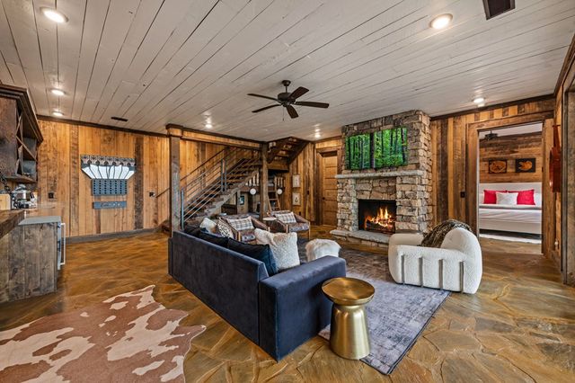 351 Black Dog Trail, Morganton, GA 30560