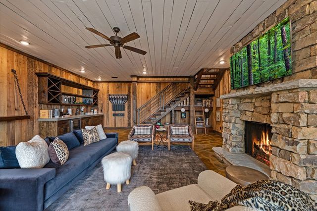 351 Black Dog Trail, Morganton, GA 30560