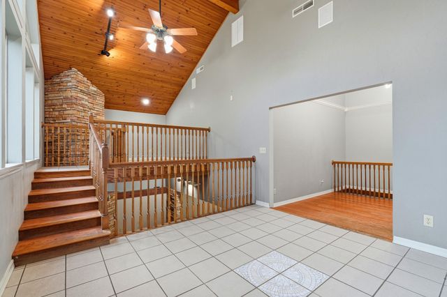 574 Skyline Drive, Forsyth, MO 65653