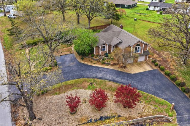 574 Skyline Drive, Forsyth, MO 65653