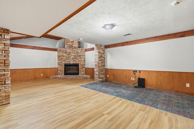 574 Skyline Drive, Forsyth, MO 65653