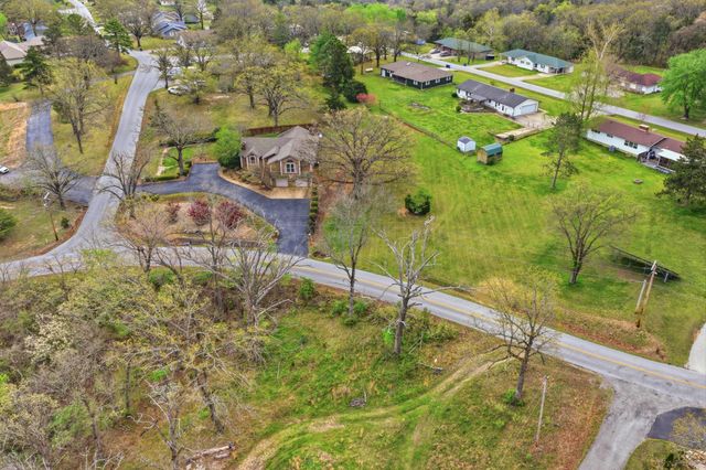 574 Skyline Drive, Forsyth, MO 65653