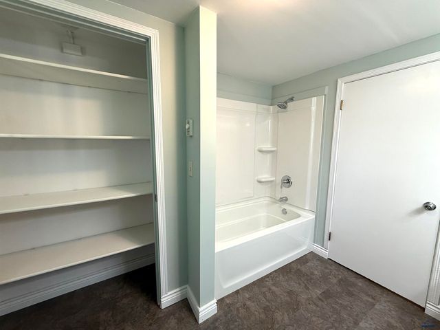 1001 S 6TH ST, Hot Springs, SD 57747