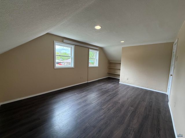 1001 S 6TH ST, Hot Springs, SD 57747