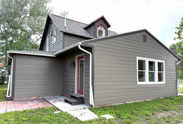1001 S 6TH ST, Hot Springs, SD 57747