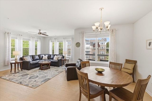 2301 Pennington Dr 2301, Walpole, MA 02081