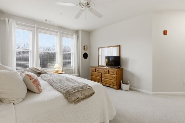 2301 Pennington Dr 2301, Walpole, MA 02081