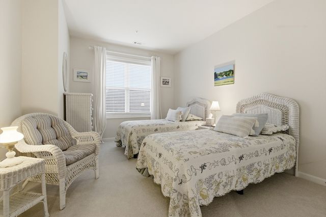2301 Pennington Dr 2301, Walpole, MA 02081