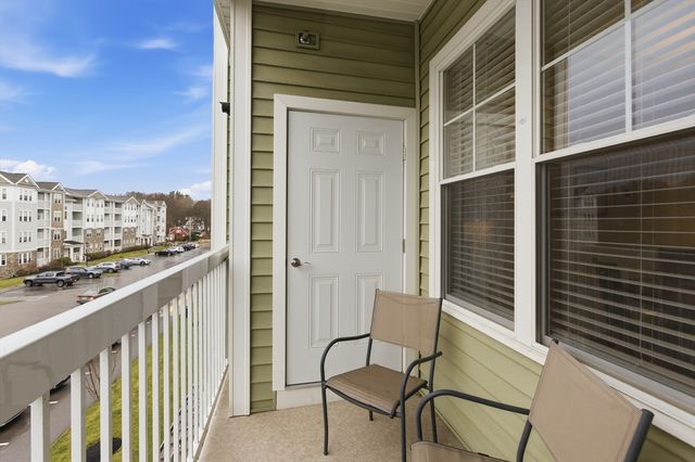 2301 Pennington Dr 2301, Walpole, MA 02081