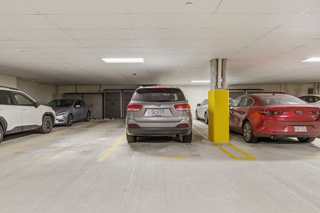 2301 Pennington Dr 2301, Walpole, MA 02081